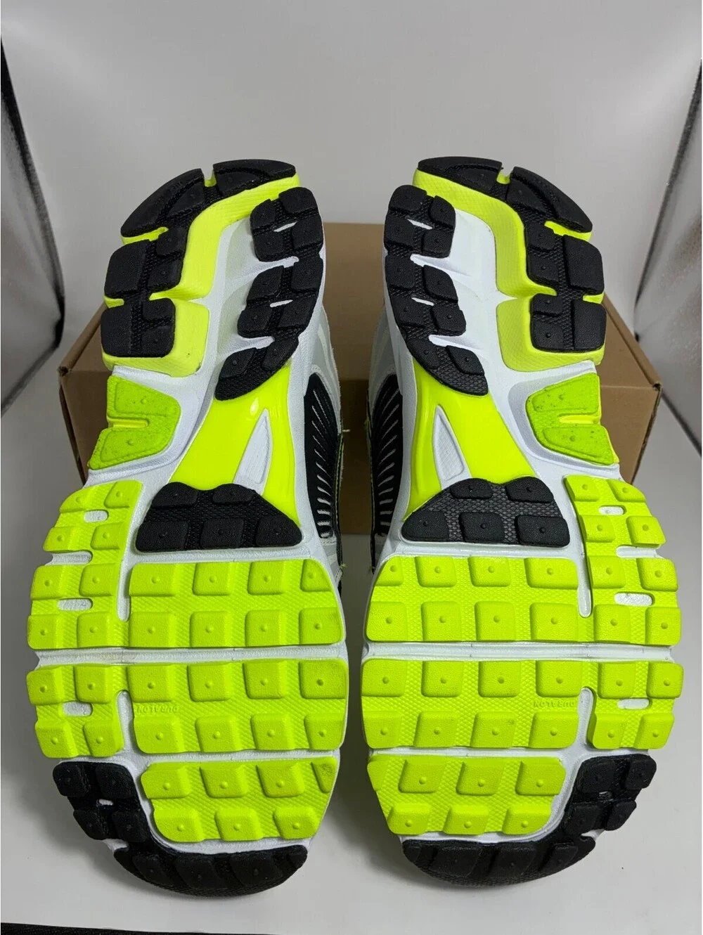 Size 8.5 - Nike Air Zoom Vomero 5 Life Lime